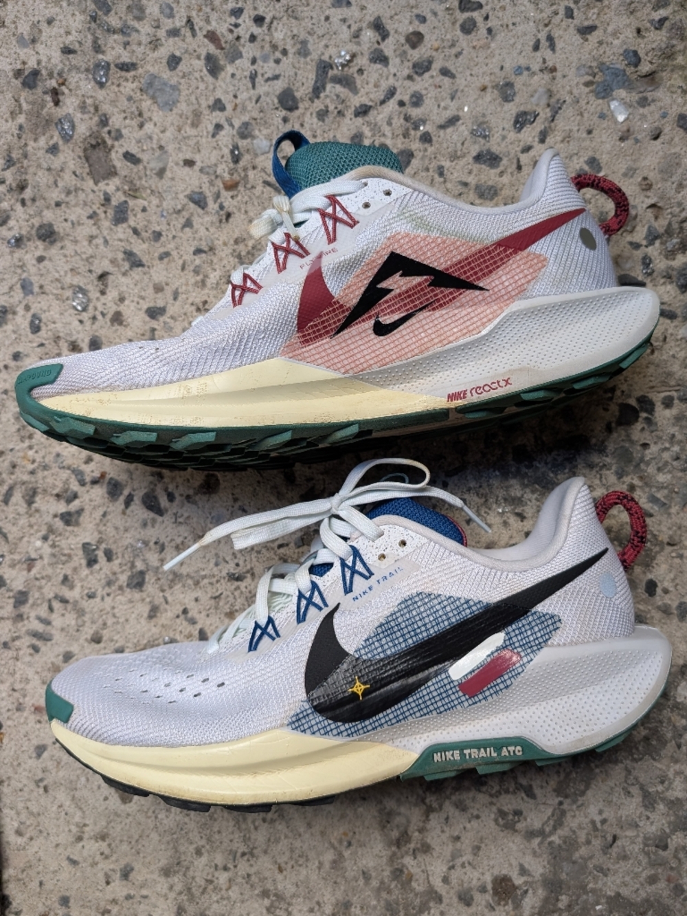 Nike Pegasus Trail 5 Women's Size 9 White/Teal/Burgundy